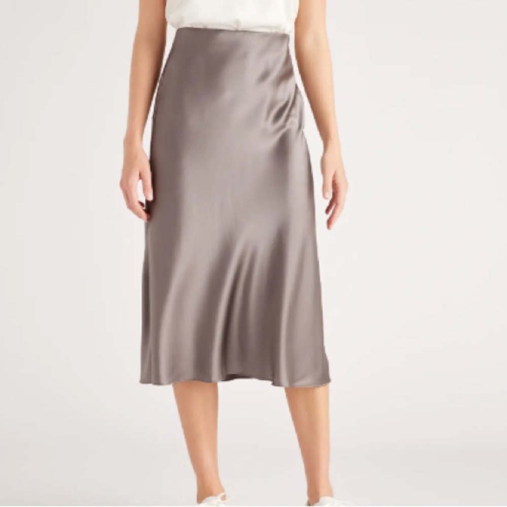 NWT - Grey Silk Skirt | sz. M